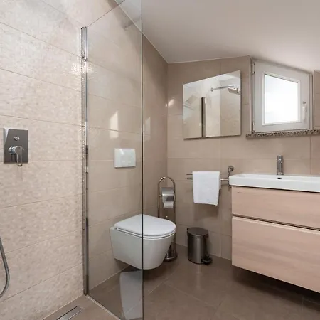 Grota Apartment